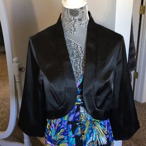 Bolero jacket/shoulder cover